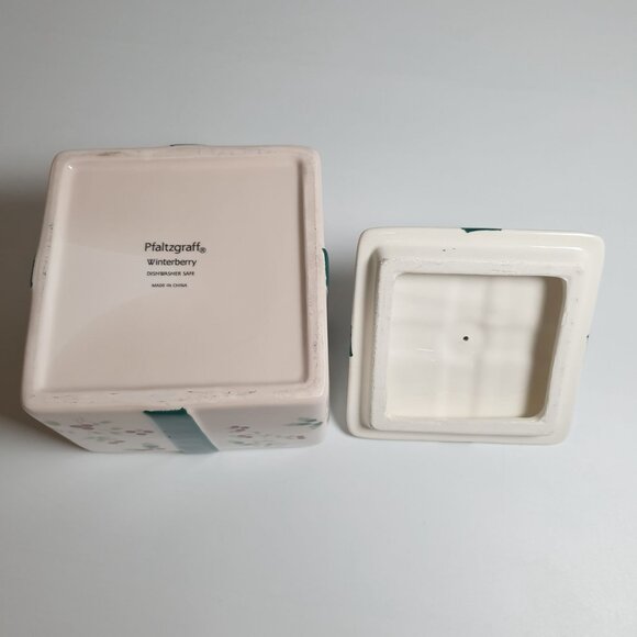 Pfaltzgraff Winterberry Snowman Lidded Ceramic Box 6" x 6" x 7" Gift Shape - Picture 8 of 10